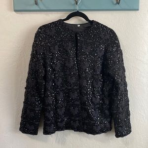 BEAUTIFUL VINTAGE LINED SWEATER —SIZE 40 WOMENS | COLOR BLACK